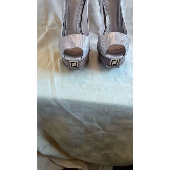 FENDI Beige Python Platform Gold Textured Snakeskin Heels Size 41 Peep Toe - Picture 3 of 14